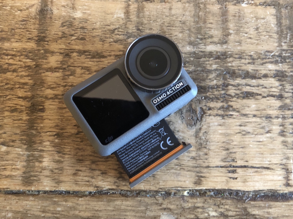 DJI Osmo Action Camera product review from a runners perspective - showing the osmo battery